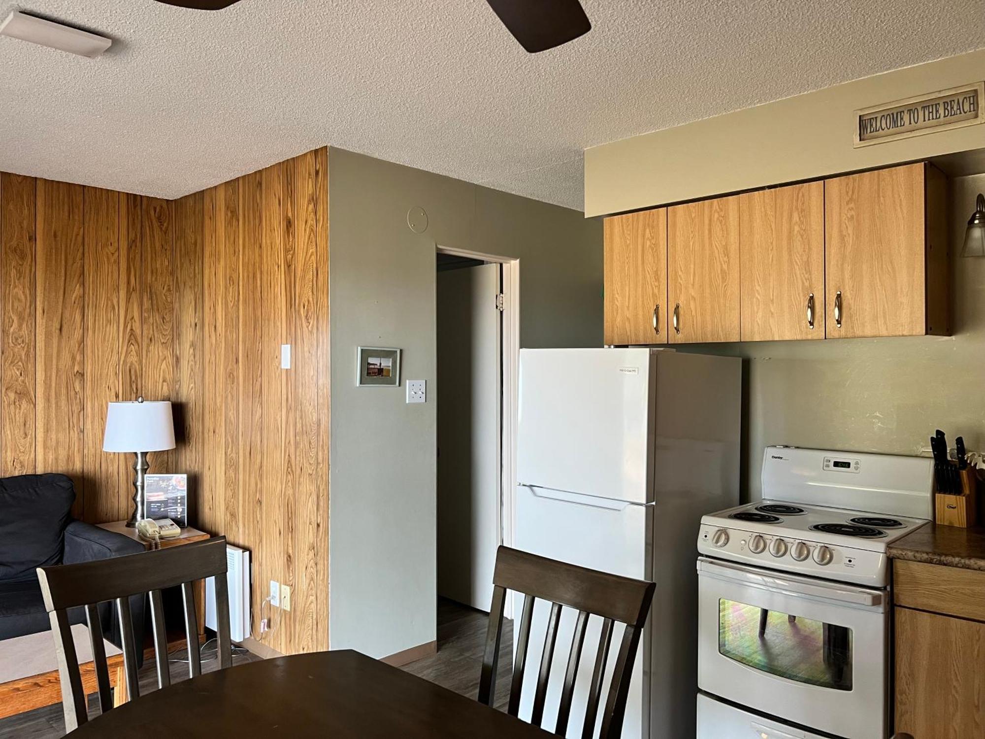 Sea Edge Motel Parksville Chambre photo
