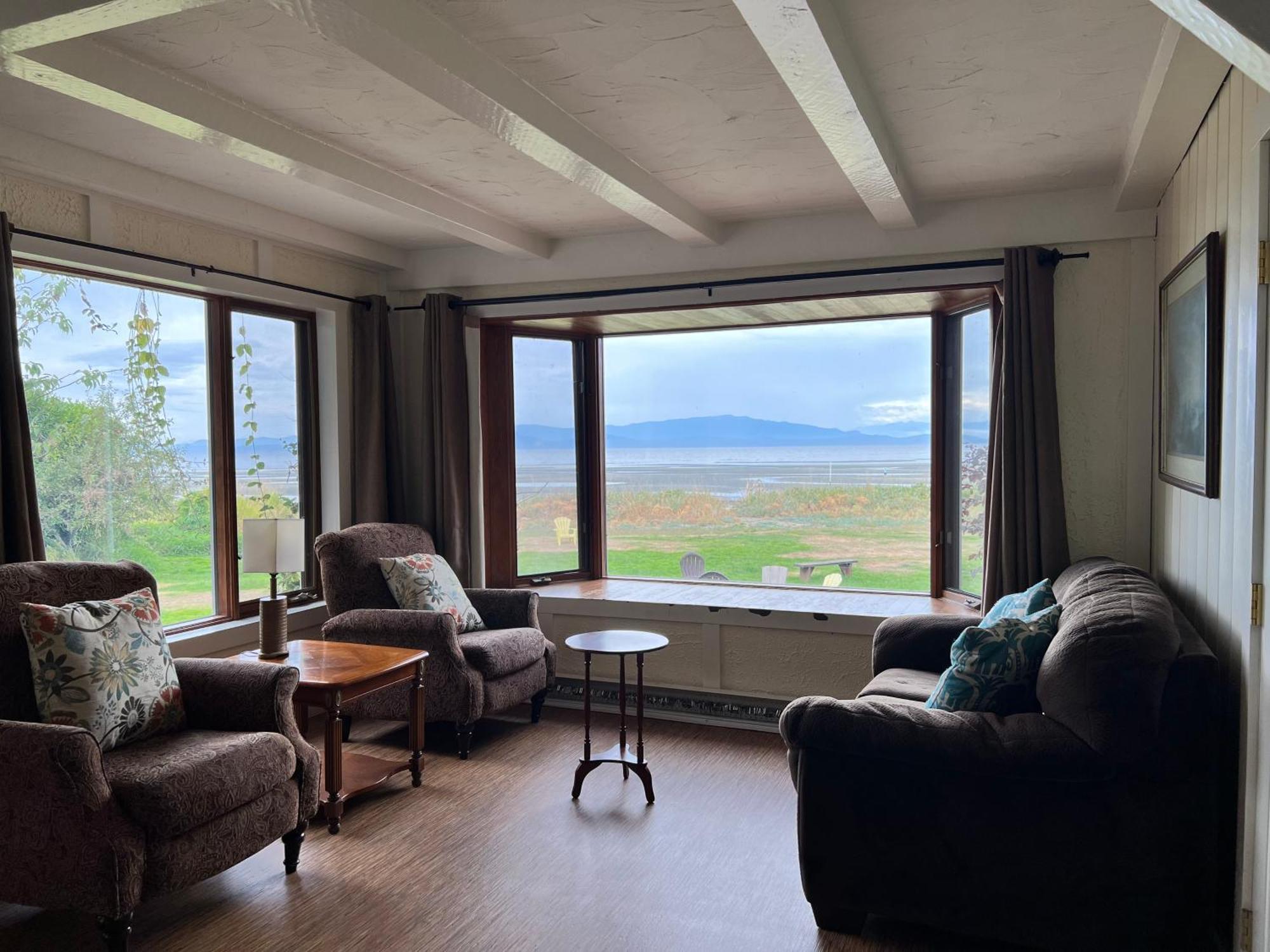 Sea Edge Motel Parksville Extérieur photo